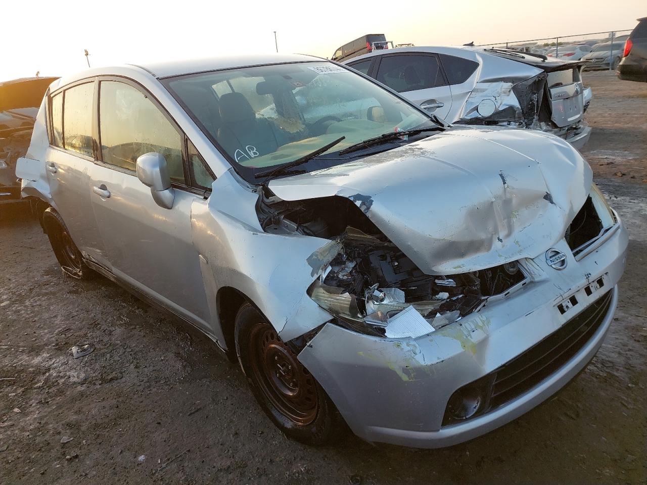 Nissan Tiida 2008