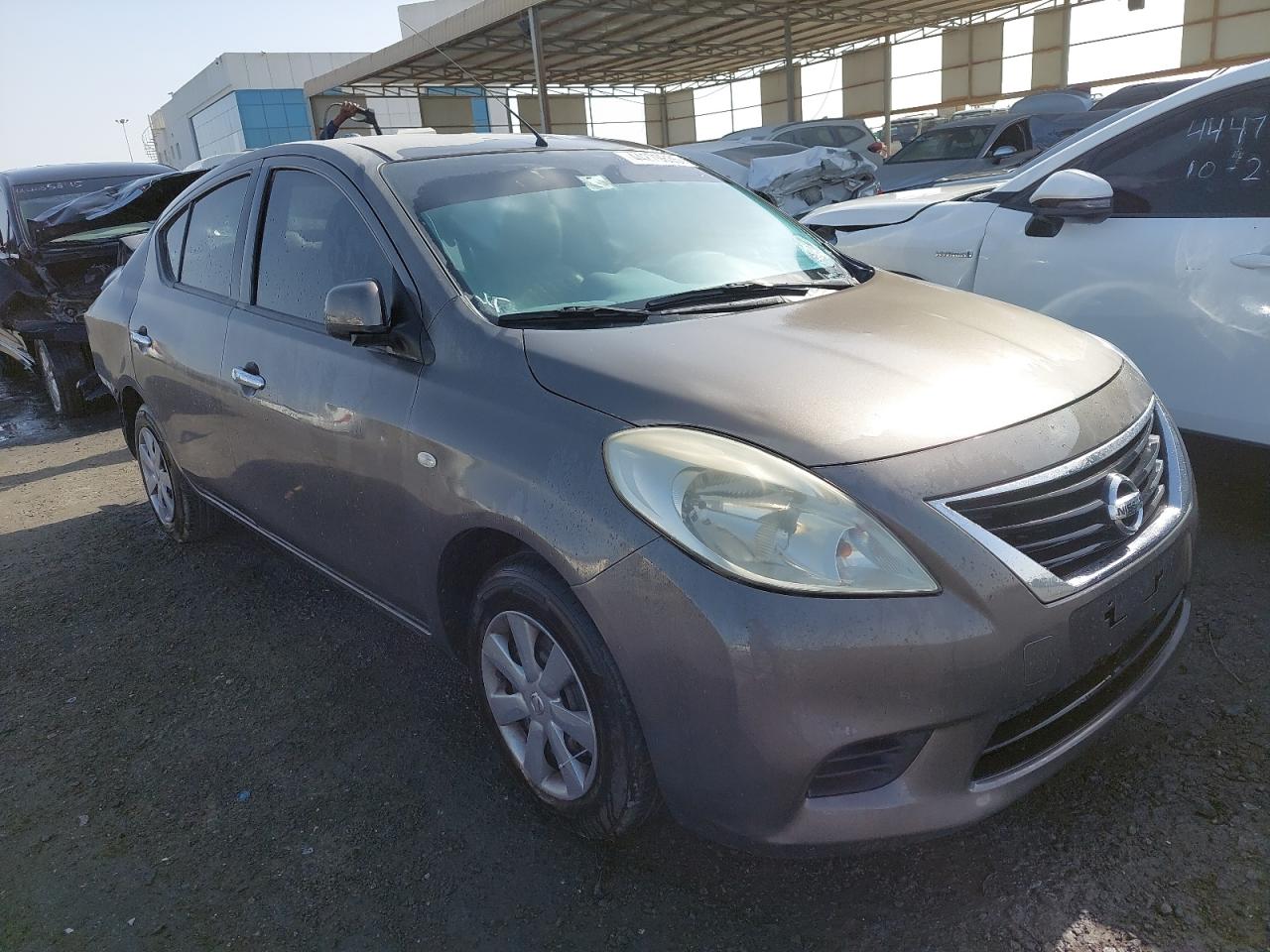 Nissan Sunny 2014
