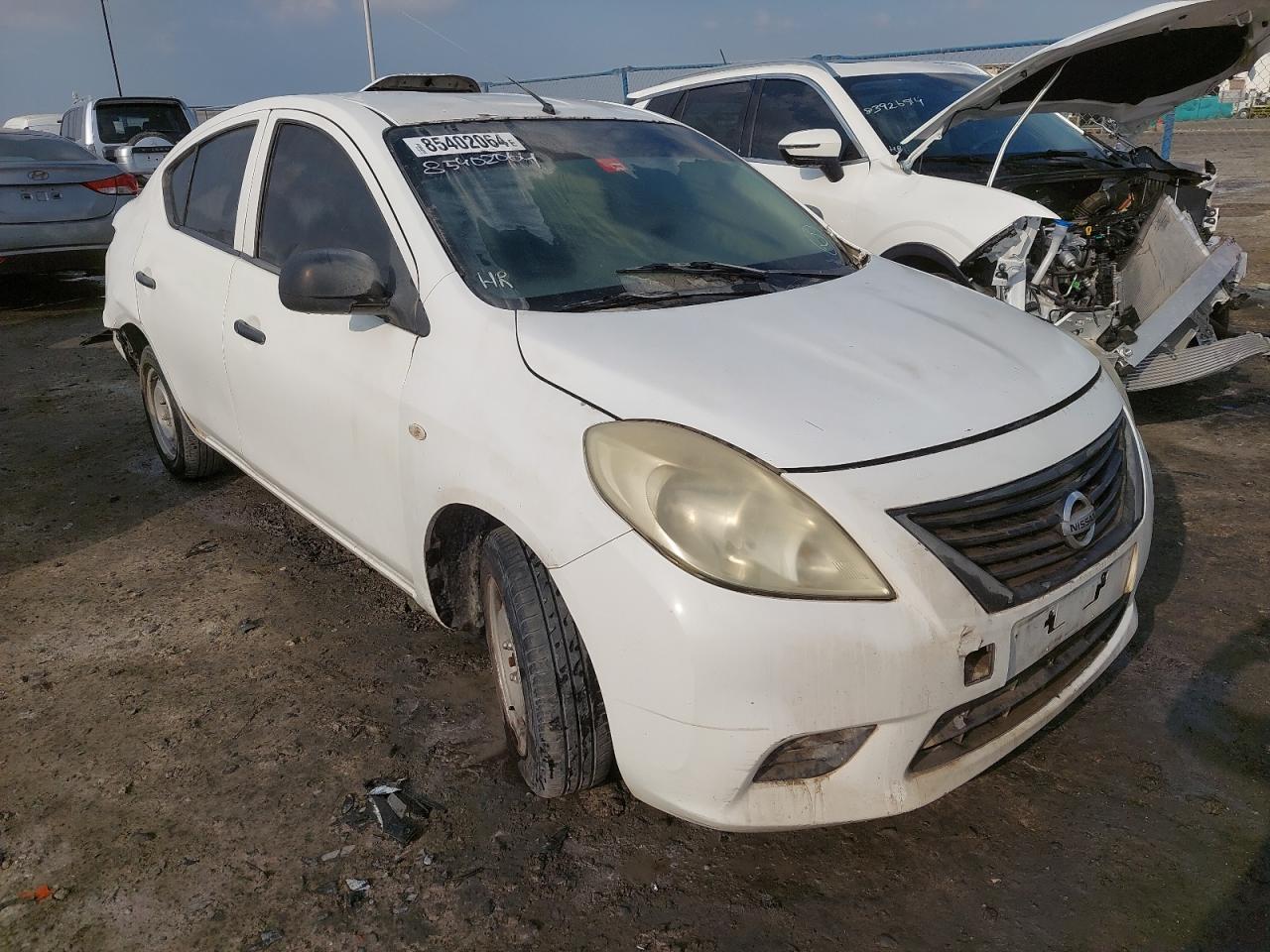 Nissan Sunny 2014