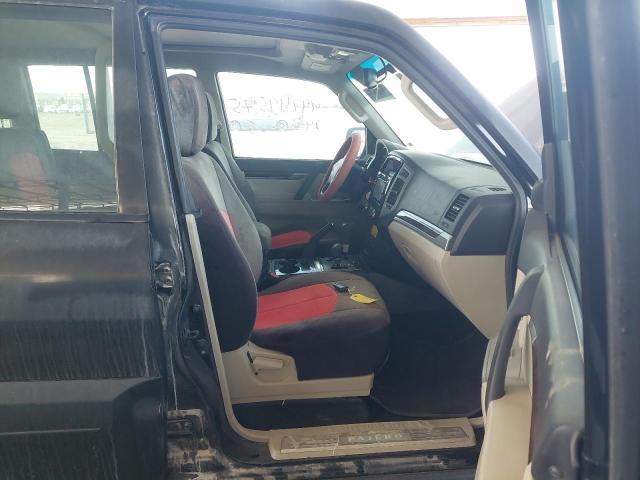 2017 MITSUBISHI PAJERO